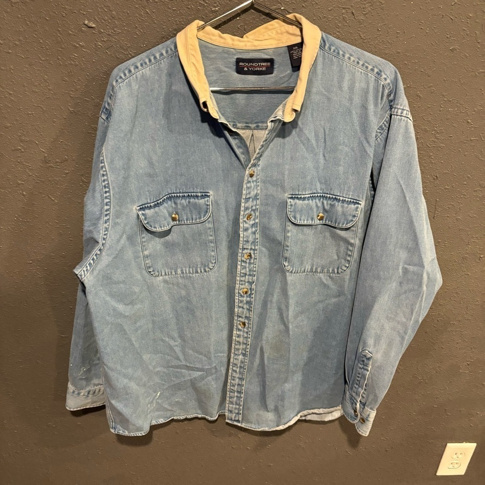 Men’s Roundtree & Yorke Denim Button Down Shirt
